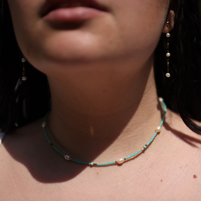 Collier Malibu - perles d'eau douce, perles de rocaille et pierres naturelles